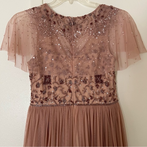 Adrianna Papell Gown - Picture 5 of 12